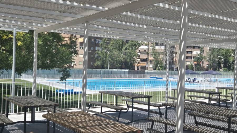 Piscina de verano del CDM Peñuelas de Arganzuela