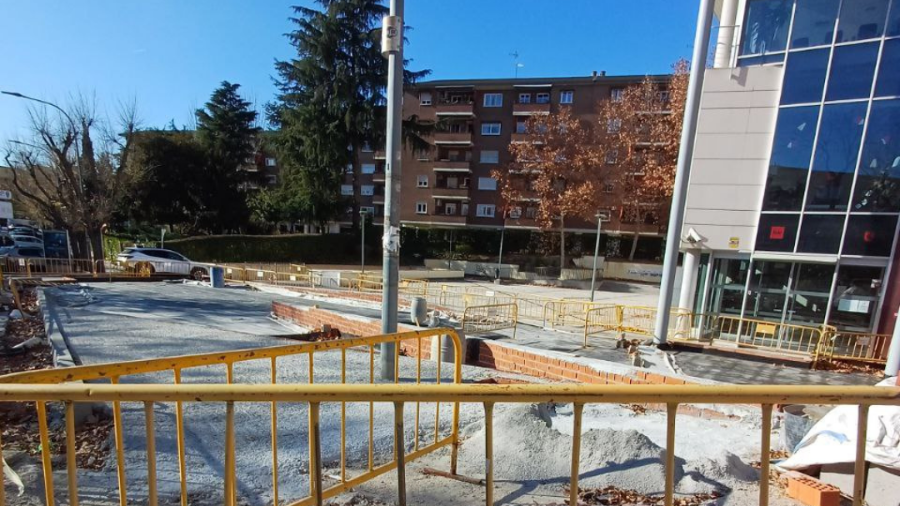 Obras de la plaza de la Biblioteca Marcos Ana