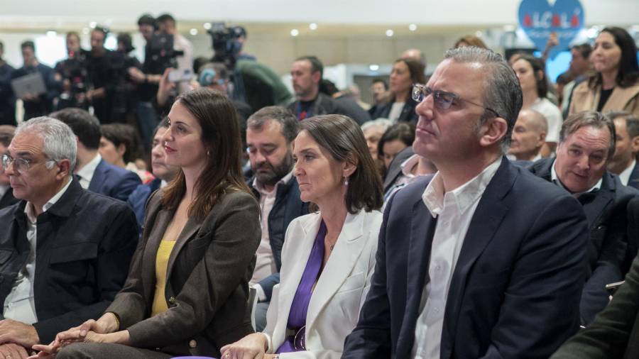 La portavoz de Más Madrid en el Ayuntamiento, Rita Maestre; la portavoz del PSOE en el Ayuntamiento de Madrid, Reyes Maroto, y el portavoz de Vox en el Ayuntamiento, Javier Ortega Smith