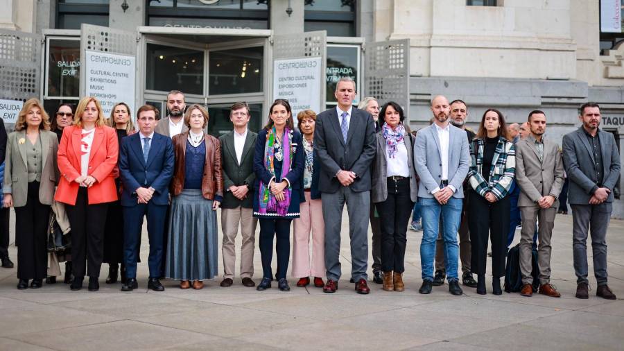 Minuto de silencio en Madrid por los afectados por la DANA