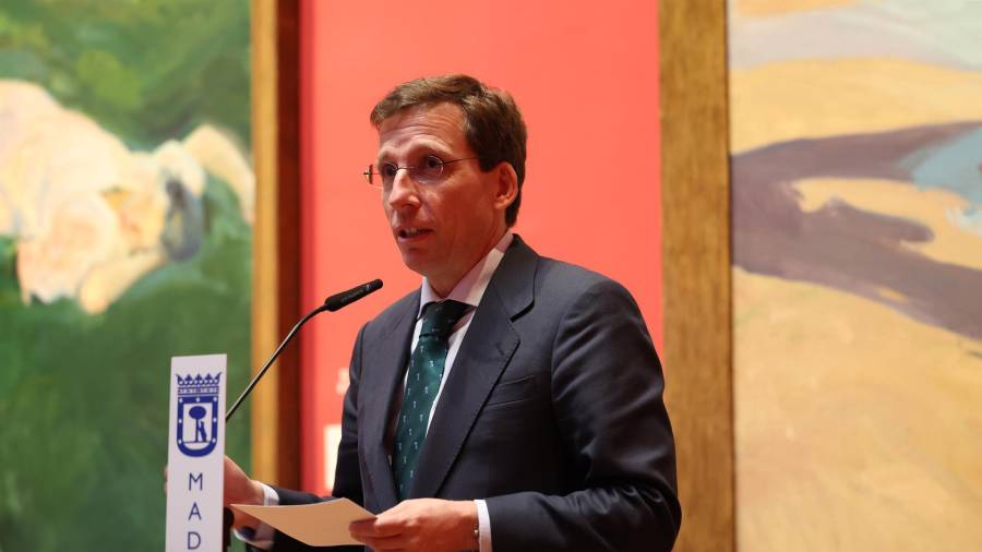 El alcalde de Madrid, José Luis Martínez-Almeida, interviene en el acto conmemorativo por el centenario del fallecimiento del pintor Joaquín Sorolla