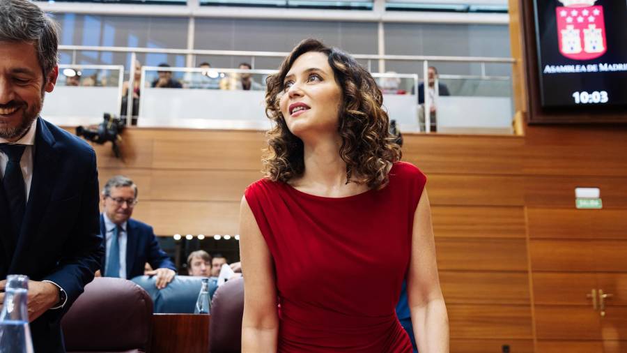 La presidenta de la Comunidad de Madrid, Isabel Díaz Ayuso, durante un pleno en la Asamblea de Madrid