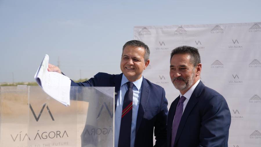 El consejero de Vivienda, Transportes e Infraestructuras de la Comunidad de Madrid, Jorge Rodrigo Domínguez, en el inicio de las obras del desarrollo urbanístico de Los Cerros