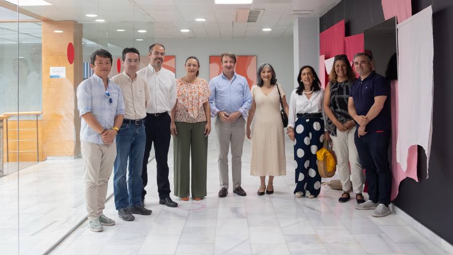 El alcalde, Jesús Moreno, visita Factoría Cultural