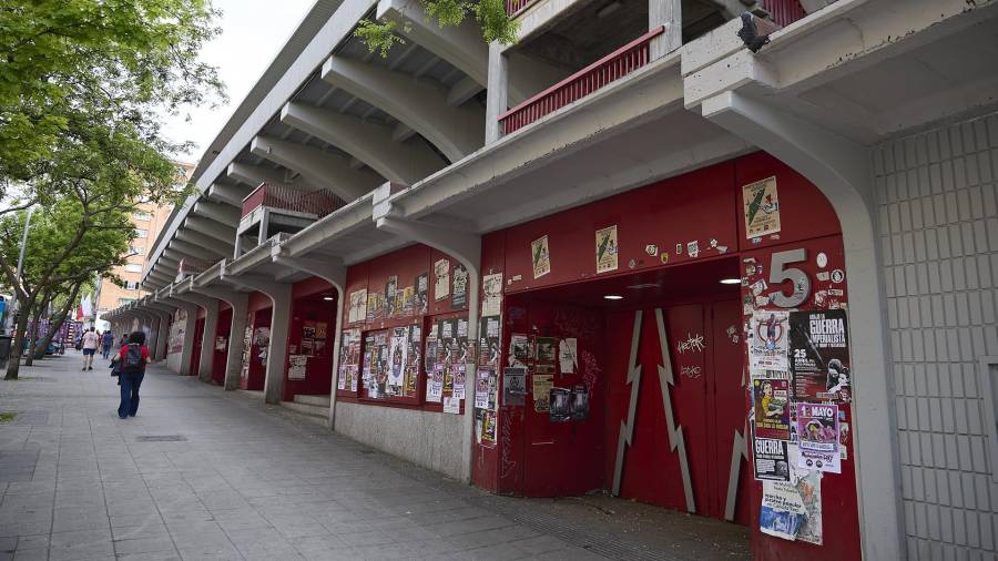 Fachada del estadio de fútbol de Vallecas, dónde suele jugar el Rayo Vallecano