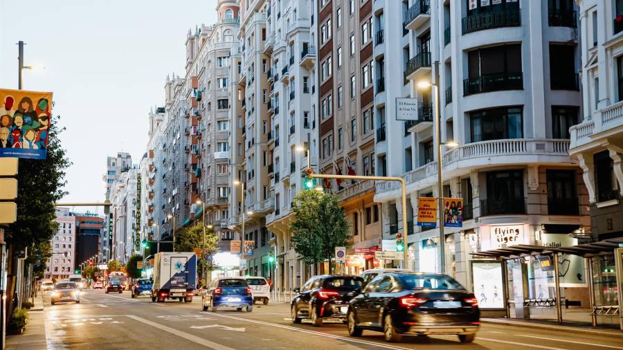 Amanecer en Gran Vía