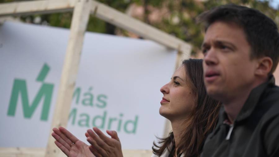 La portavoz de Más Madrid en el Ayuntamiento, Rita Maestre, y el exportavoz de Sumar en el Congreso, Íñigo Errejón, durante el primer acto de precampaña de Más Madrid