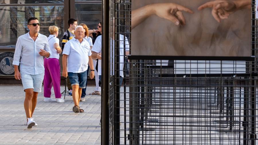 Exposición ‘Veranearte. Muestra de artistas locales’