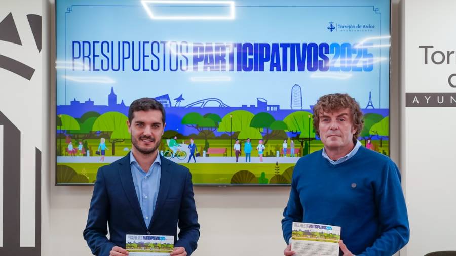 Imagen de archivo del alcalde, Alejandro Navarro, y el concejal de Hacienda, Marcos López, en la presentación de los Presupuestos Participativos de la convocatoria anterior