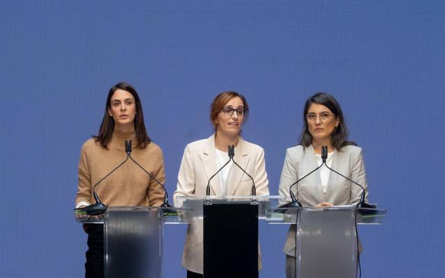 Las portavoces de Más Madrid, Rita Maestre, Mónica García y Manueal Bergerot