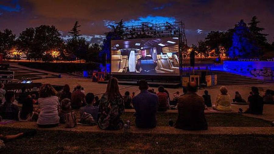 Imagen de recurso del cine de verano del Parque Enrique Tierno Galván